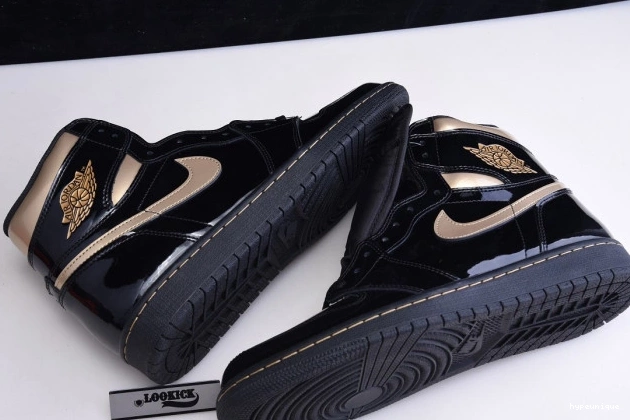 HYPE JORDAN GOLD 1 METALLIC 555088-032 RETRO AIR (2020) BLACK HIGH 0818